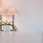 Huswell - Spacious & Modern Sea View Apartment With Garage
