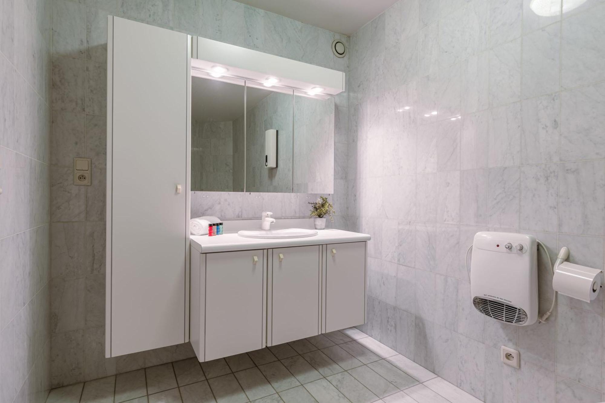 Huswell - Spacious & Modern Sea View With Garage Appartement *