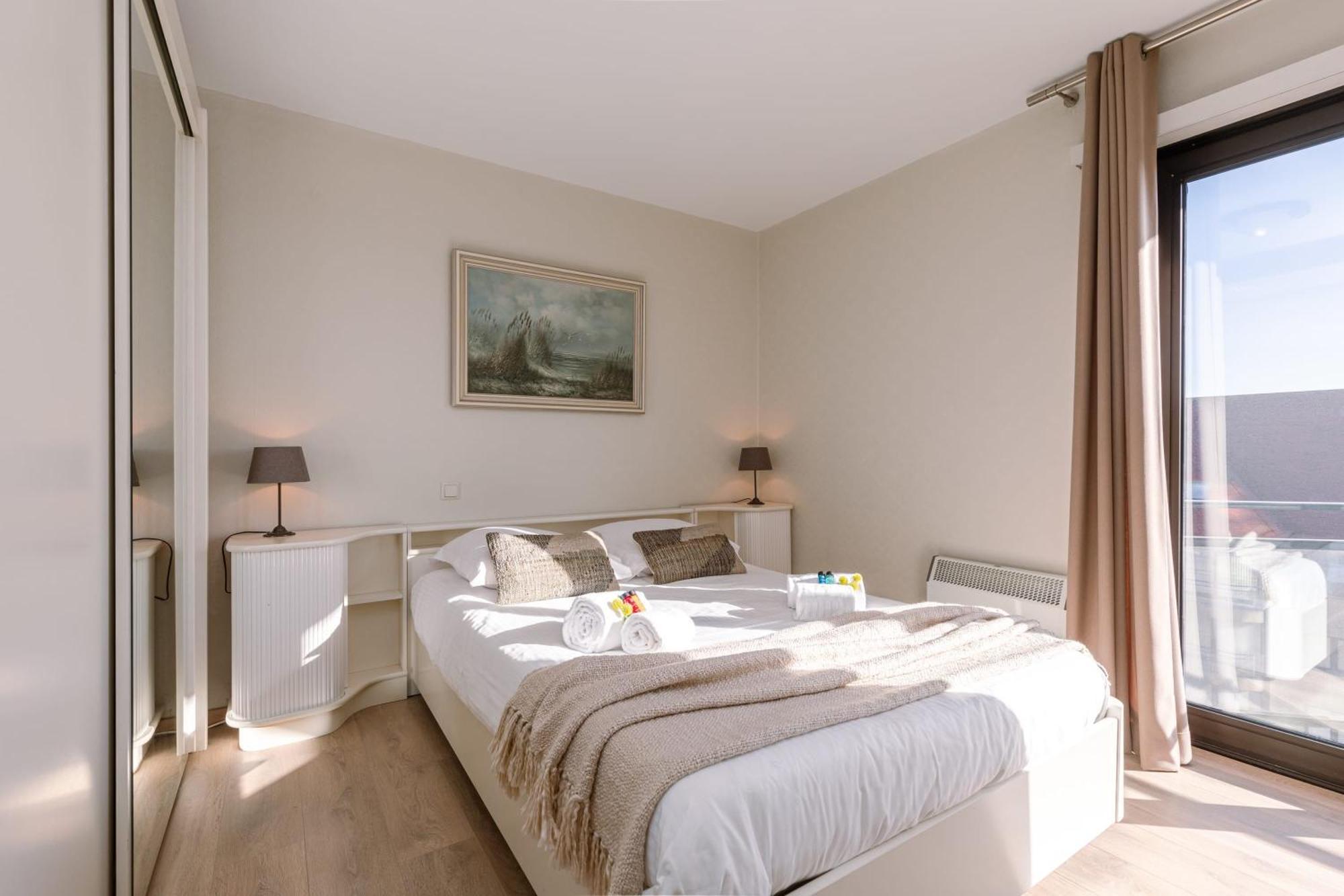 Huswell - Spacious & Modern Sea View With Garage * Oostende